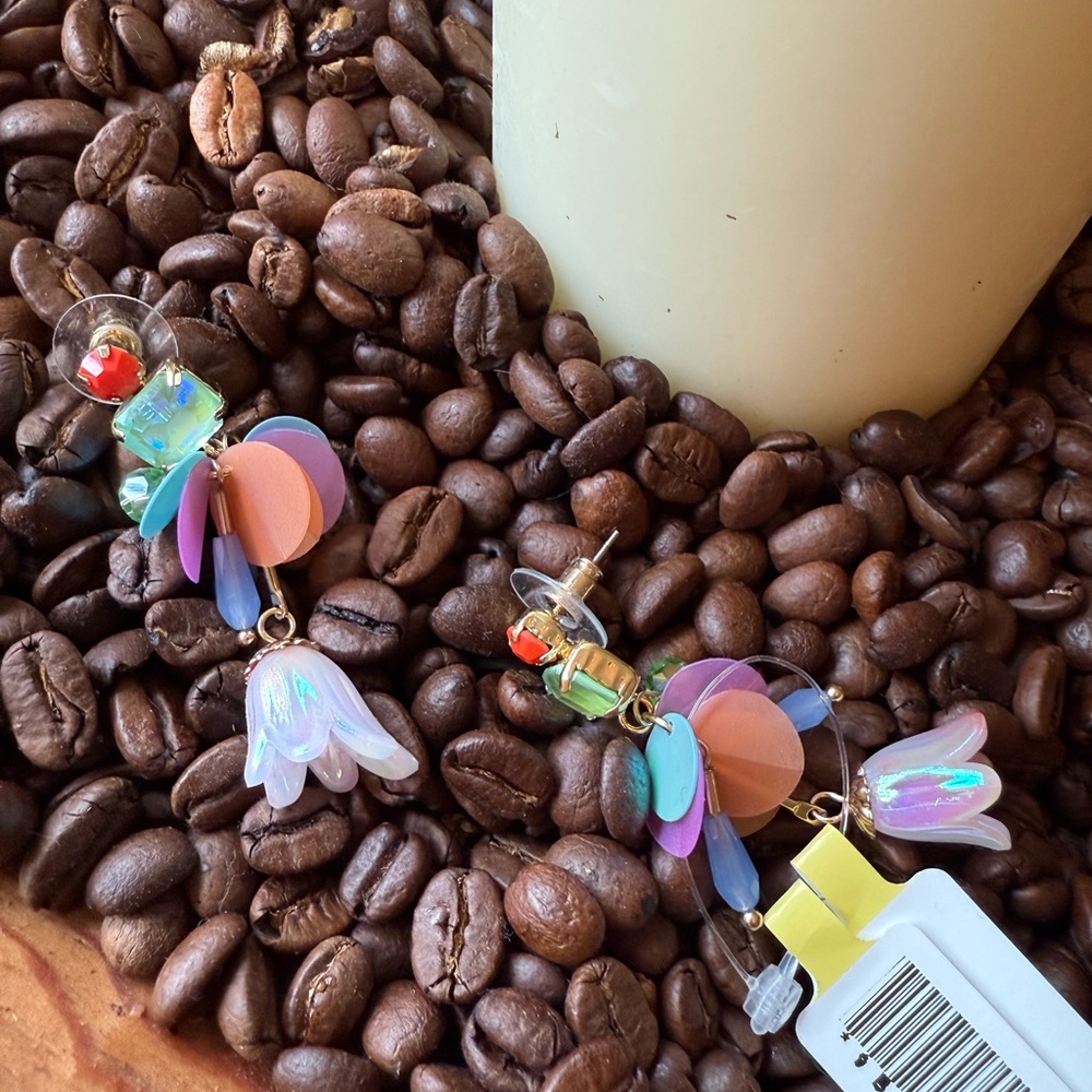 Costume beaded dangle pierced earrings, nwt, very versatile